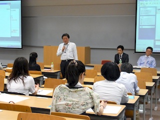 関西英語教育学会 2011年度（第16回） 研究大会 シンポジウム 「教科書を活用して統合的な授業を行う」