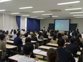 関西英語教育学会 2012年度（第17回）研究大会 シンポジウム 「高校英語授業を変えよう！～実現可能な処方箋を求めて～」